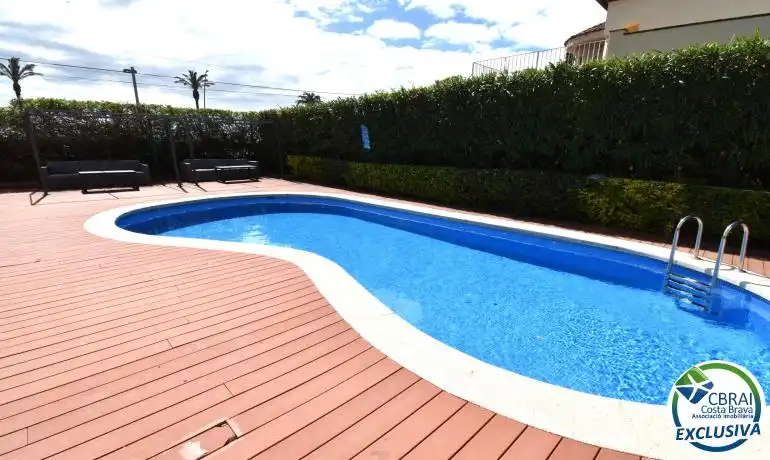 Casa con terraza en venta en Carrer Salins 1 Línea, imagen 3
