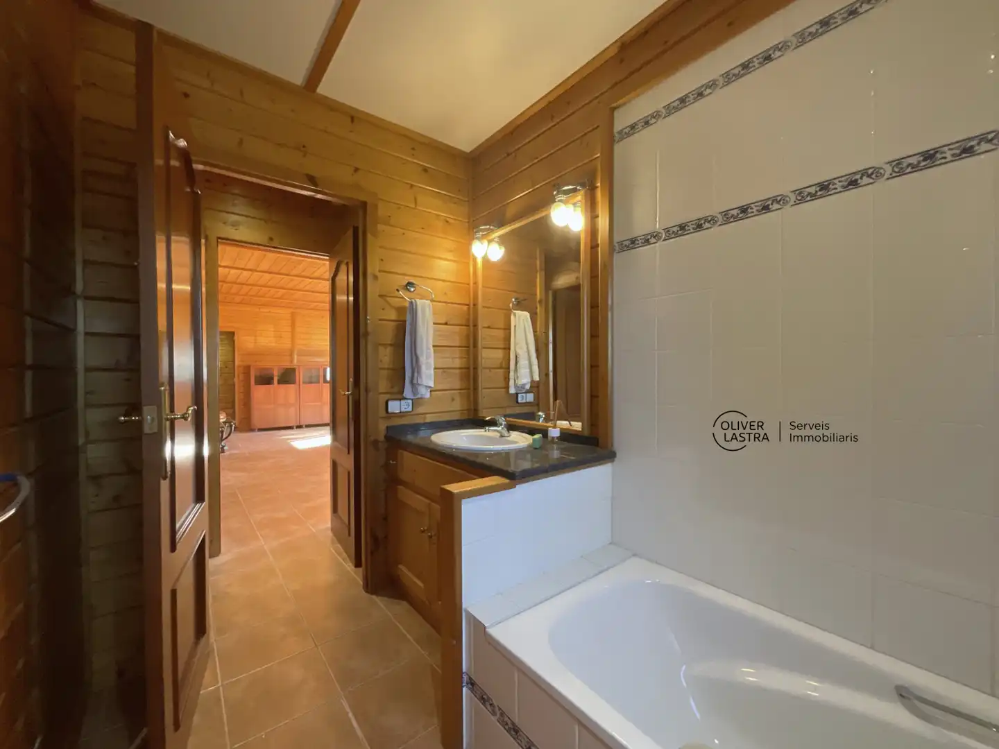 Baño de Casa o chalet en venta en Sant Andreu de la Barca con Aire acondicionado, Calefacción y Jardín privado