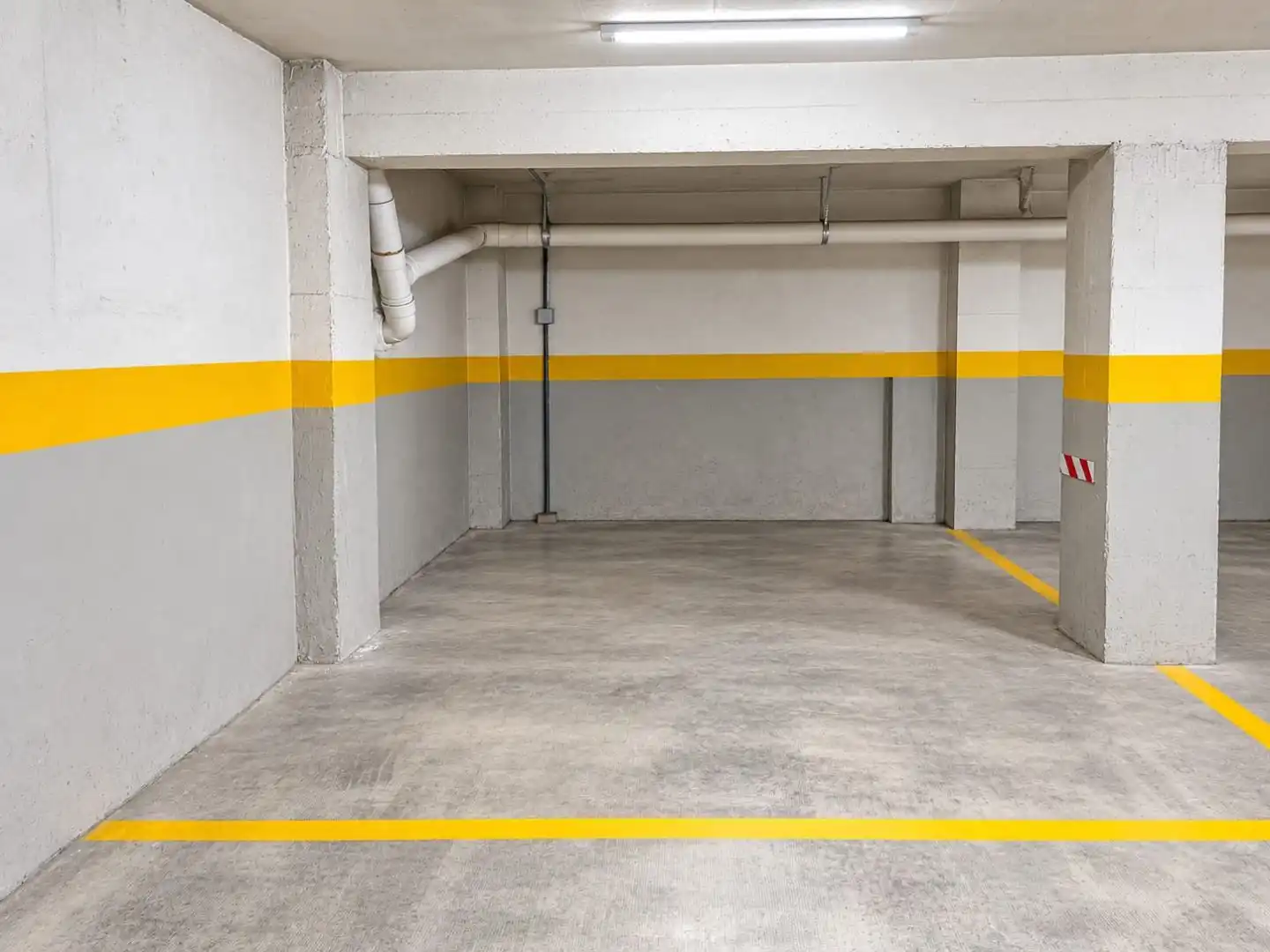 Parkplatz von Garage zur Miete in Centro ciudad