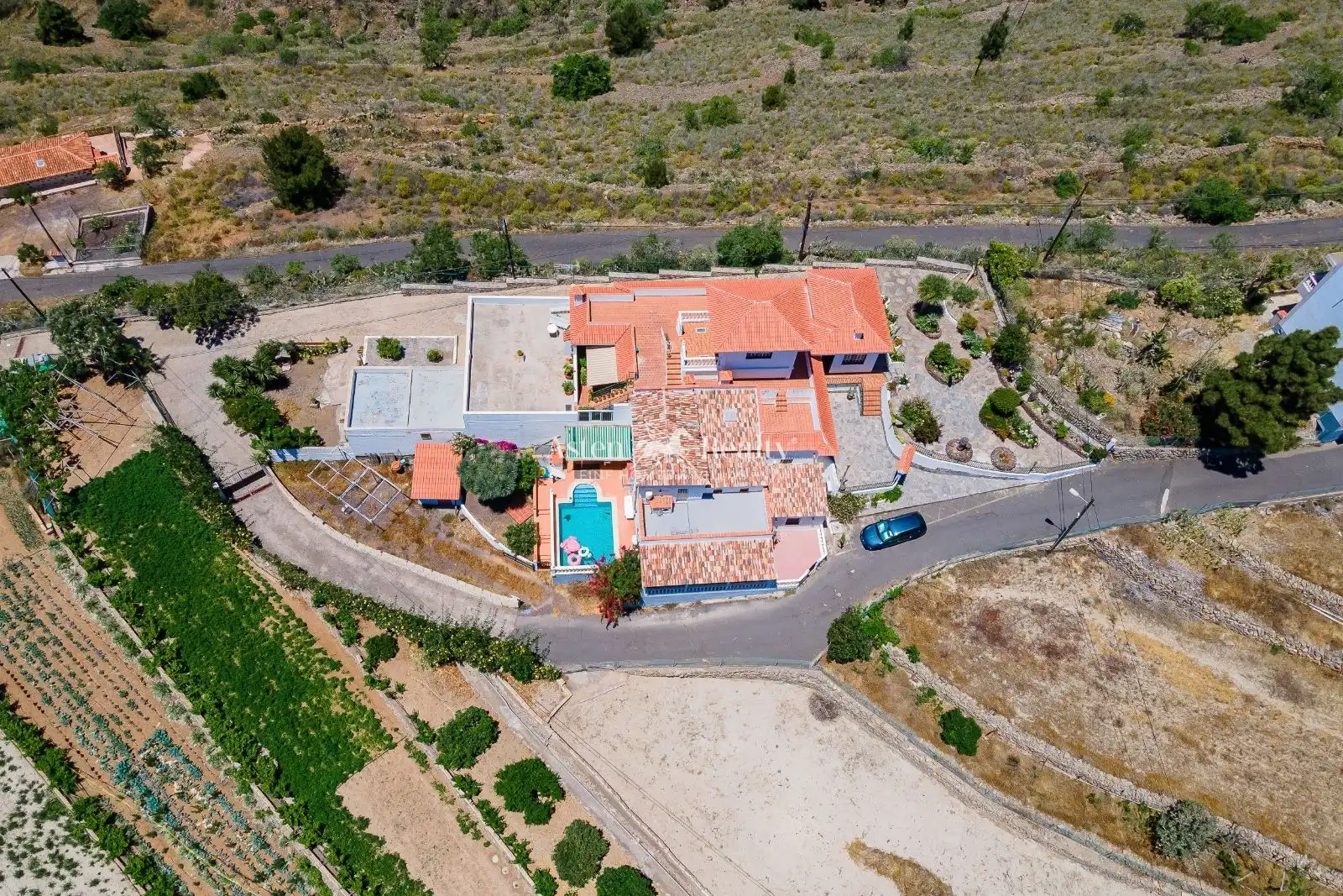 Vista exterior de Casa o xalet en venda en Adeje amb Terrassa, Traster i Moblat