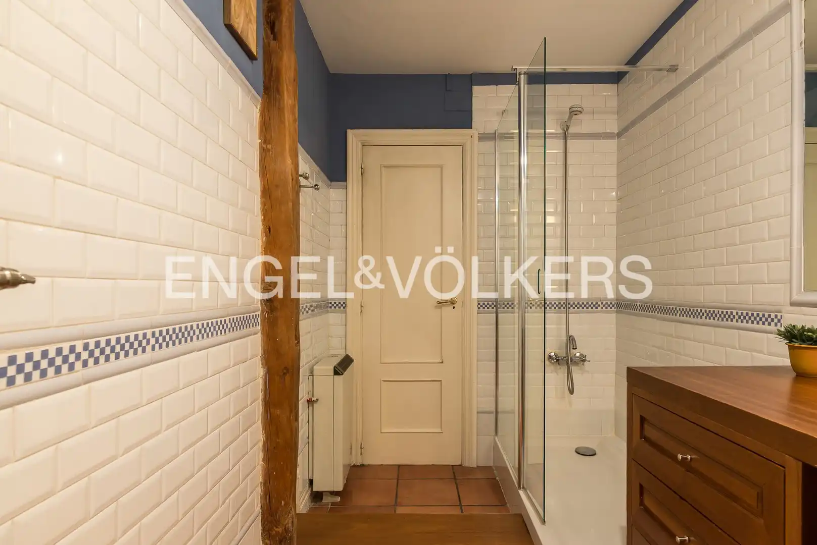 Bathroom of Flat for rent in Madrid  with Air Conditioner, Heating and Furnished