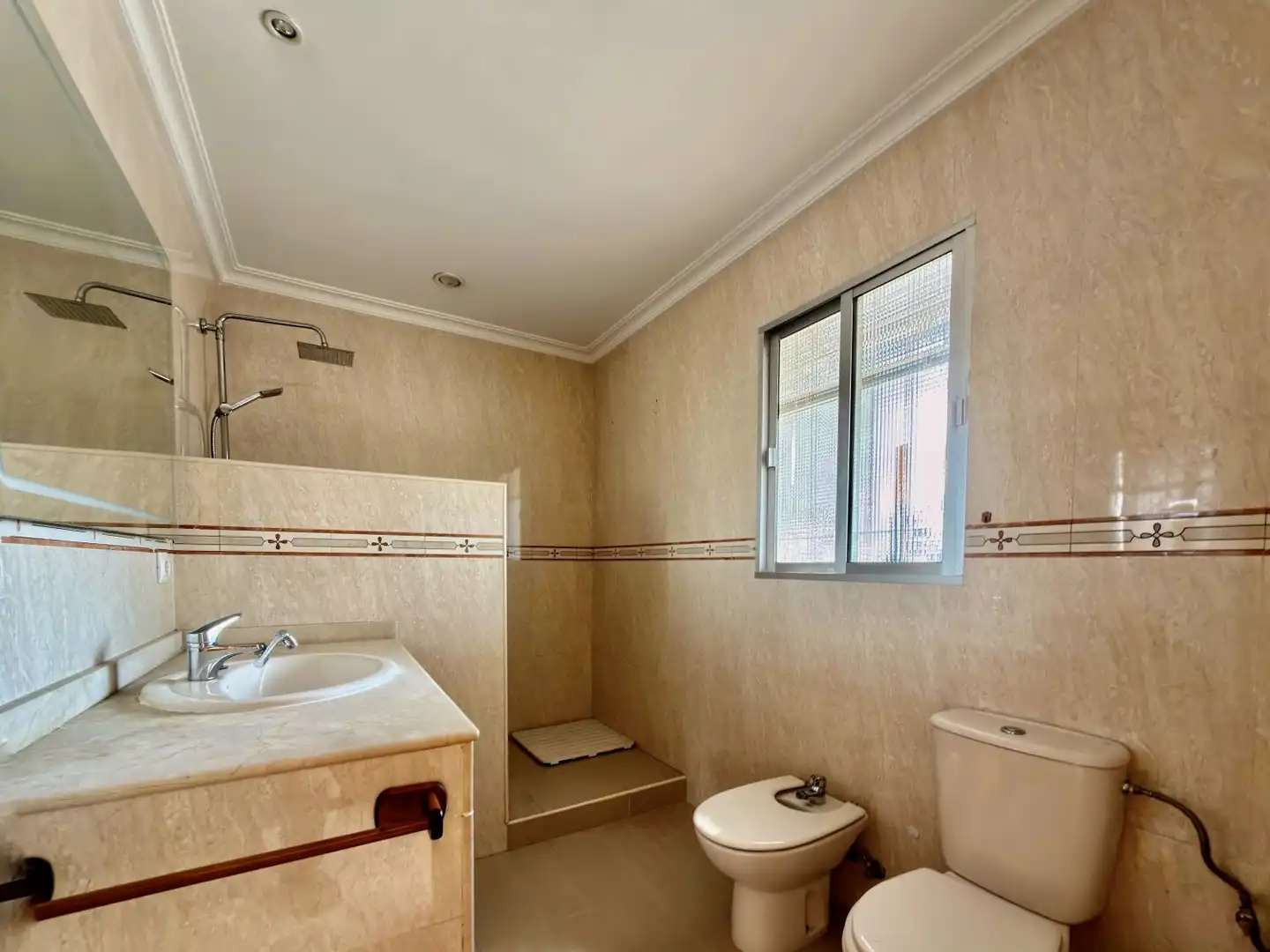 Baño de Casa o chalet en venta en Camas con Aire acondicionado, Calefacción y Terraza