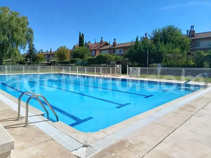 Piscina de Casa o chalet en venta en Simancas, Valladolid