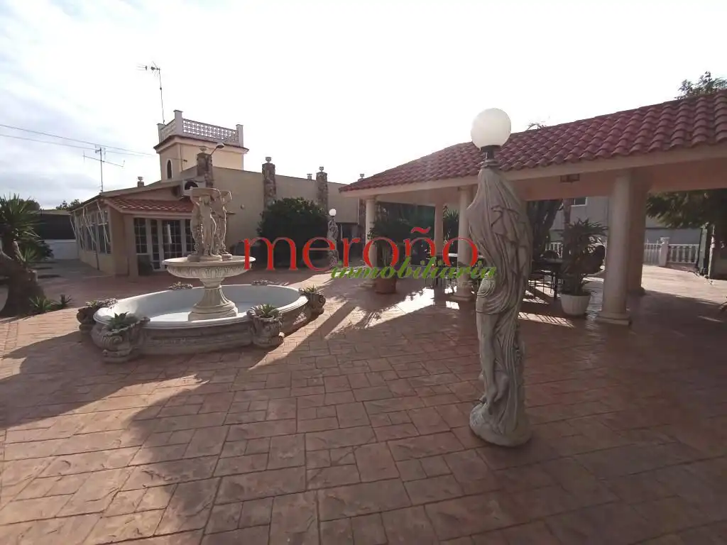 Xalet amb piscina en venda a Crevillent, imagen 3