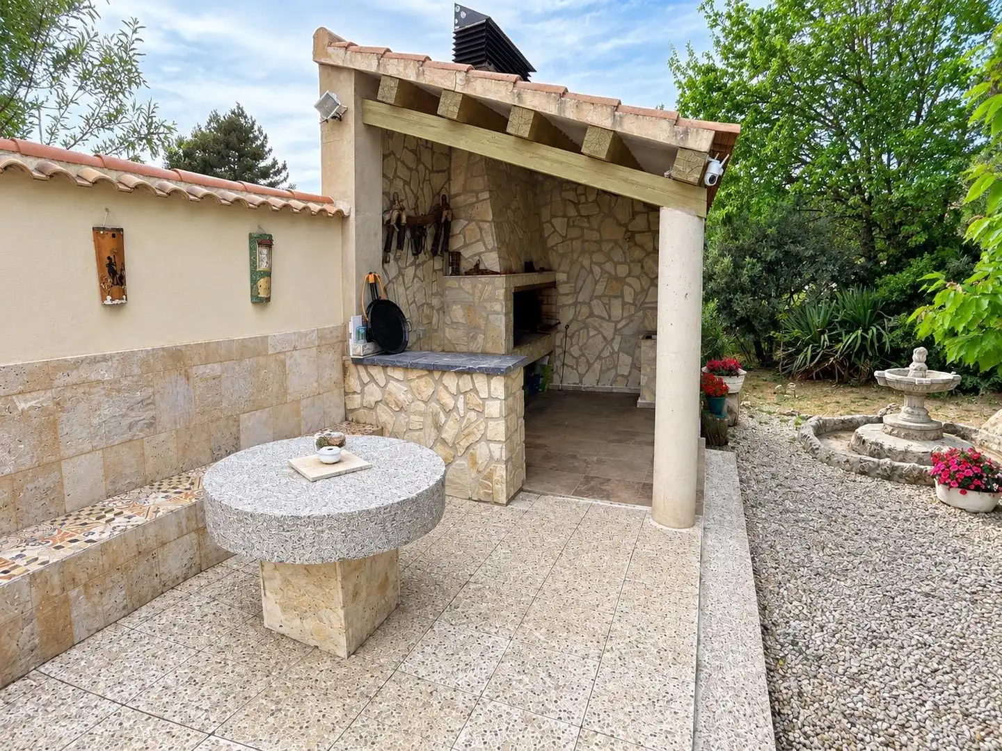Terrassa de Finca rústica en venda en La Almarcha  amb Calefacció, Jardí privat i Piscina