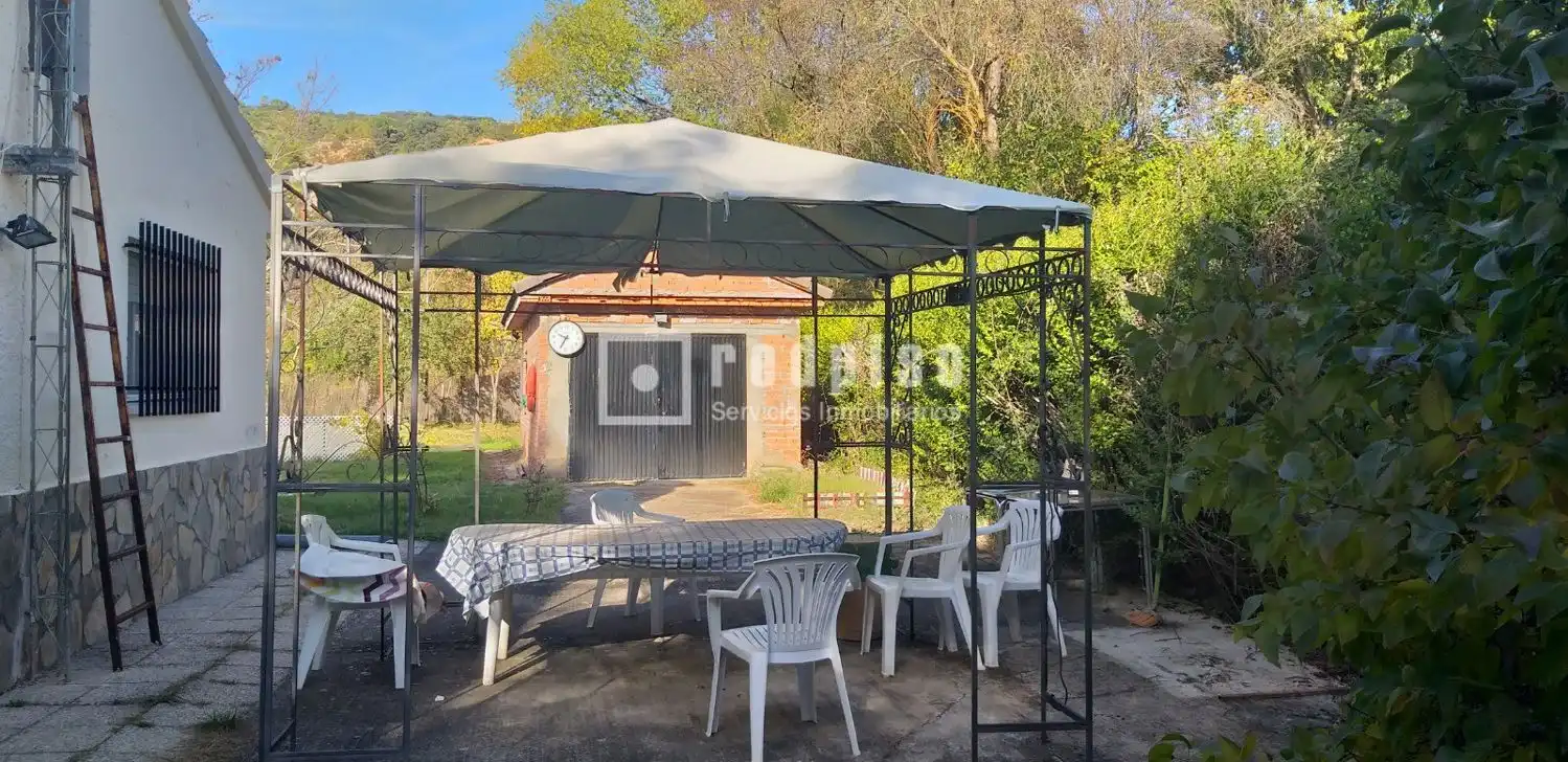 Garden of Houses for sale in Hontoba  with Heating, Storage room and Alarm