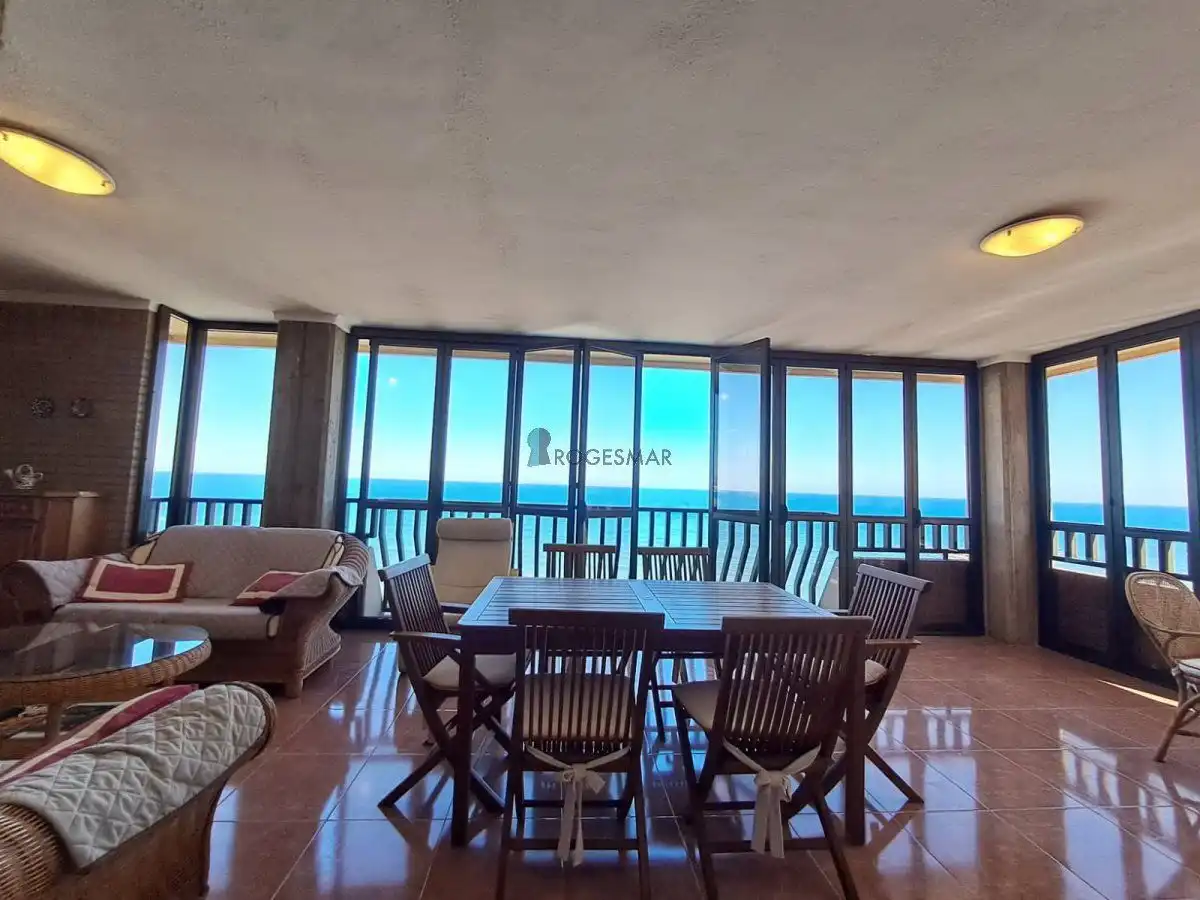 Apartament en venda en Benicasim / Benicàssim amb Terrassa, Traster i Piscina comunitària