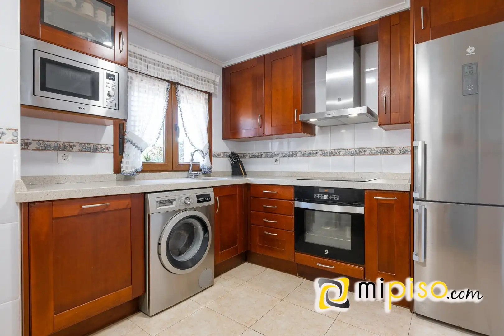 Cocina de Casa o chalet en venta en Laredo con Calefacción y Jardín privado