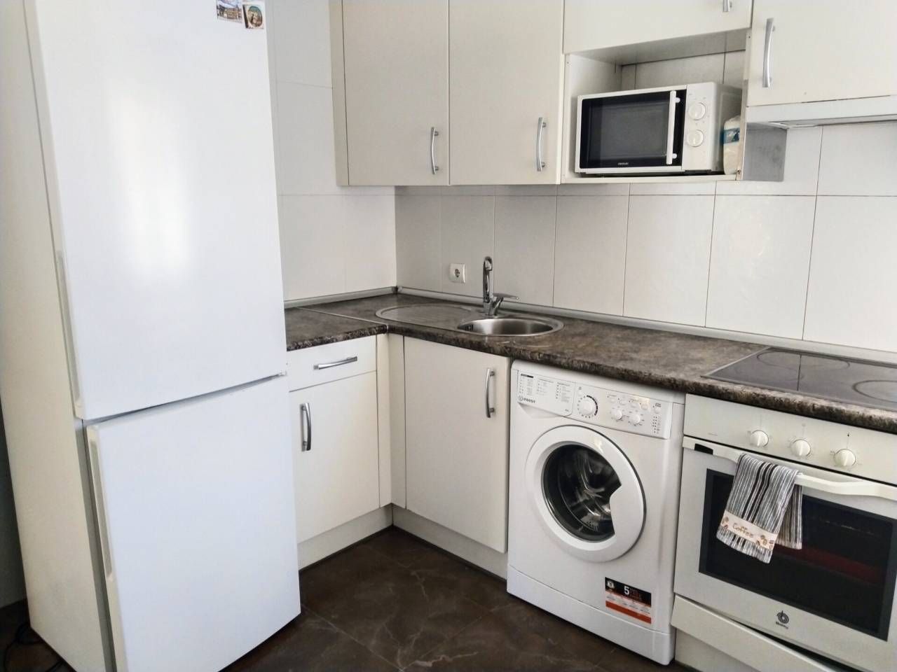 Cuina de Pis en venda en Burgos Capital amb Calefacció, Parquet i Terrassa