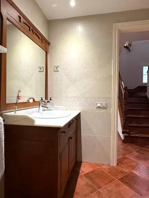 Baño de Casa o chalet en venta en Sant Boi de Llobregat con Aire acondicionado, Calefacción y Jardín privado