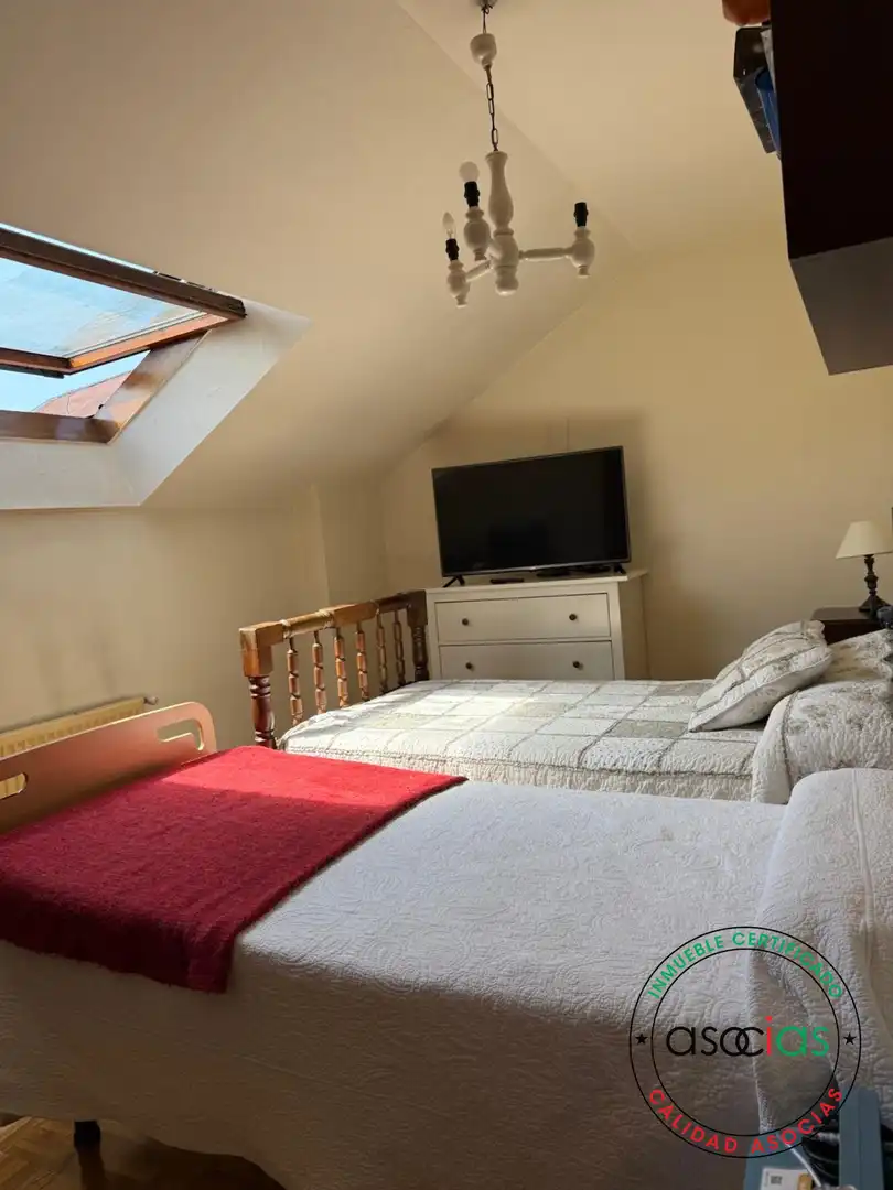 Habitación de Ático en venta en Langreo con Calefacción, Parquet y Terraza