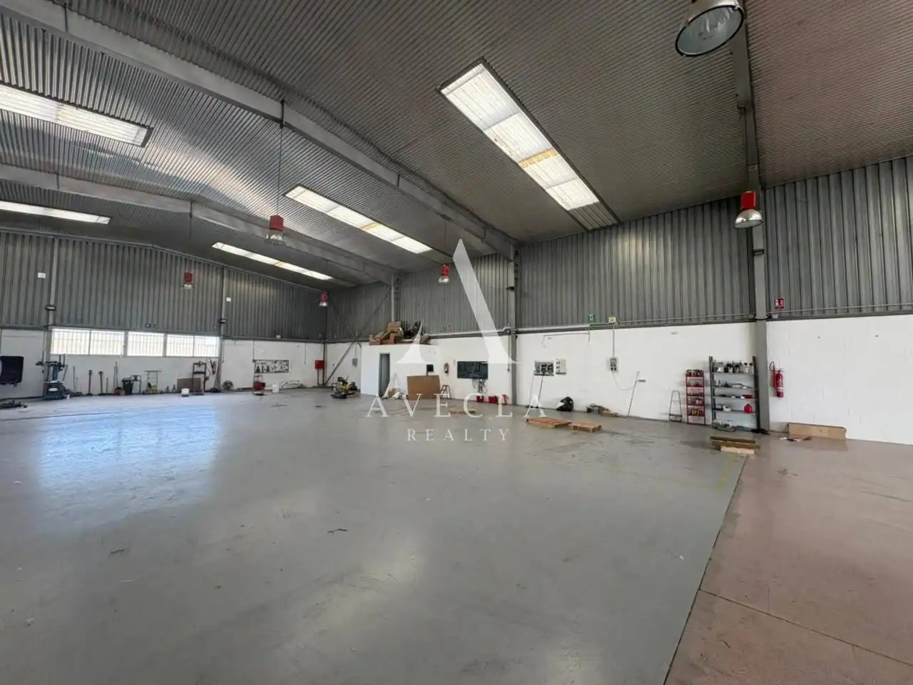 Nau industrial en venda en Sant Esteve Sesrovires
