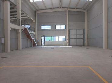 Industrial building to rent in Cerro - Amate