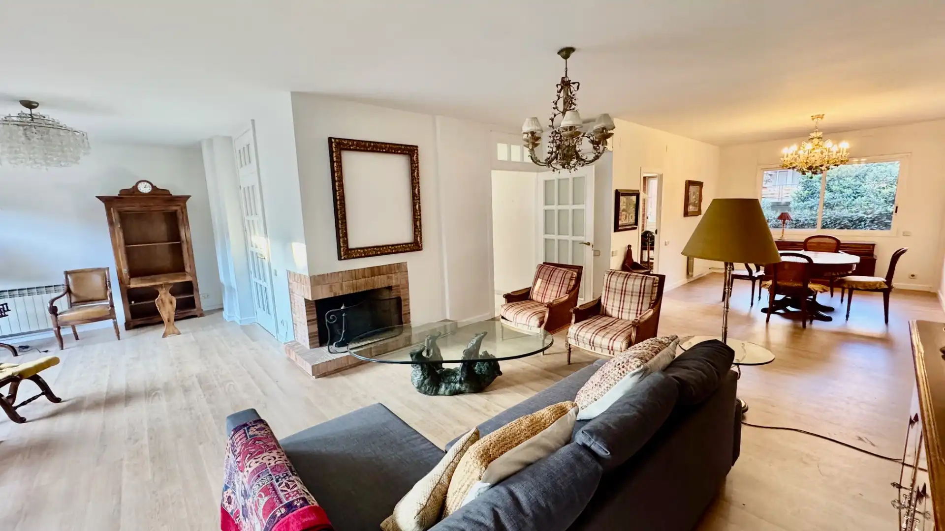 Sala de estar de Casa adosada de alquiler en Sant Cugat del Vallès con Aire acondicionado, Calefacción y Jardín privado