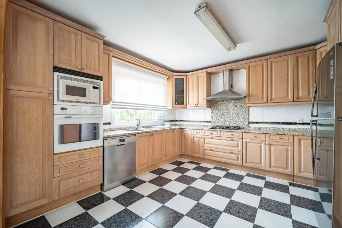 Cocina de Casa adosada en venta en Arganda del Rey con Aire acondicionado y Calefacción