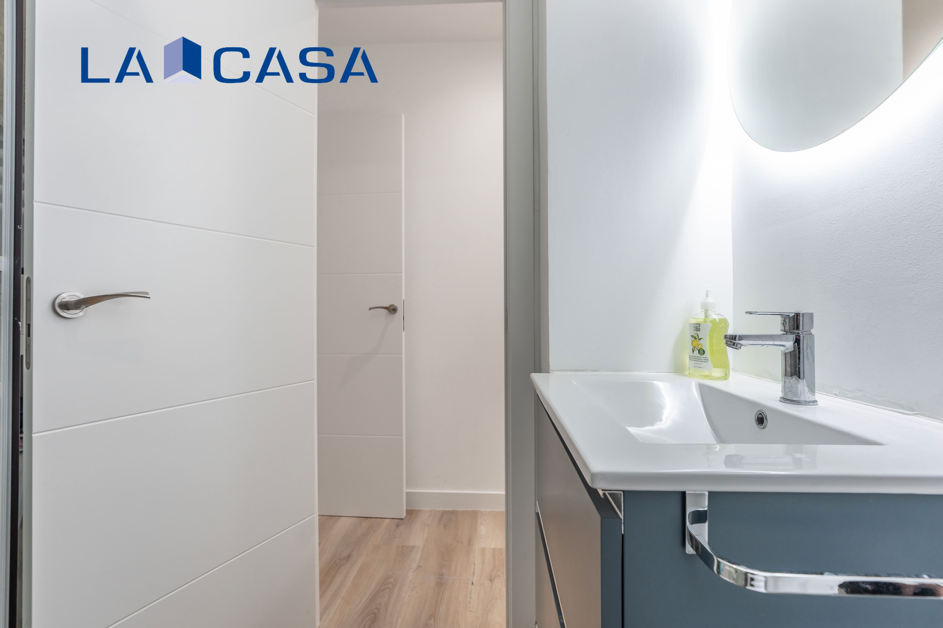 Baño de Piso en venta en  Madrid Capital con Terraza