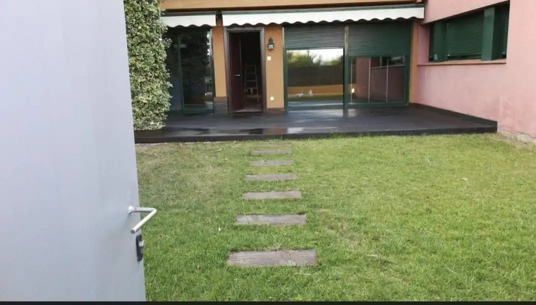 Casa a schiera con piscina in affitto a Passatge de l'Abellarol, imagen 4