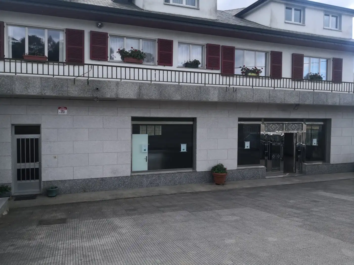 Gewerbefläche zur Miete in Lugar AIRAS