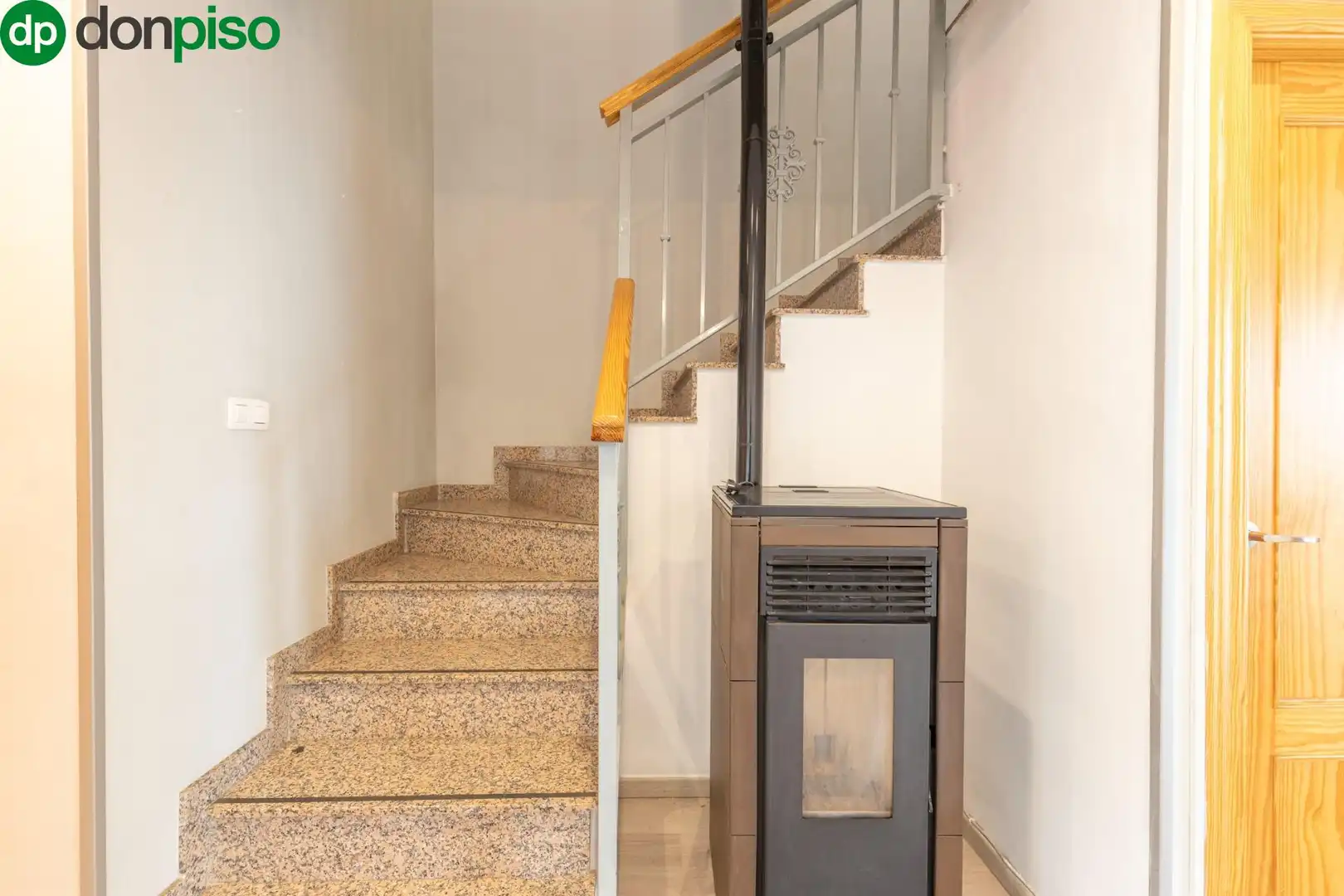 Detached homes for sale in Vegas del Genil
