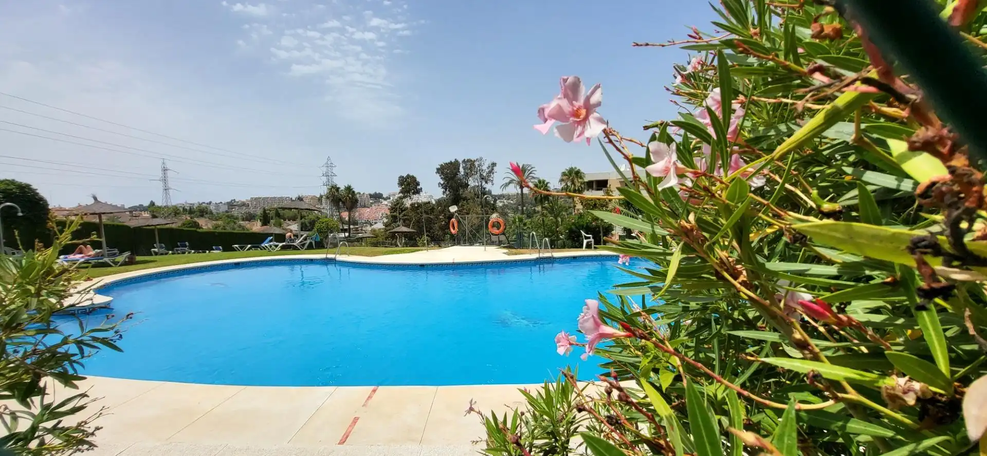 Swimming pool of Flat for rent in Marbella  with Air Conditioner, Heating and Terrace