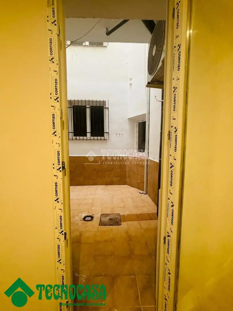 Flat for sale in Toledo  with Air Conditioner and Private garden
