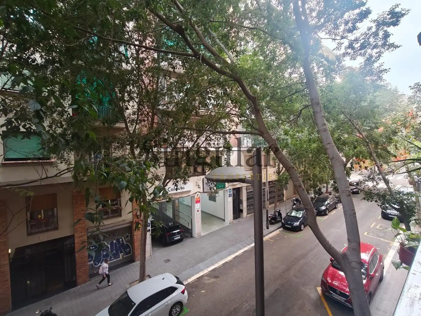 Vista exterior de Piso en venta en Barcelona con Aire acondicionado, Calefacción y Amueblado