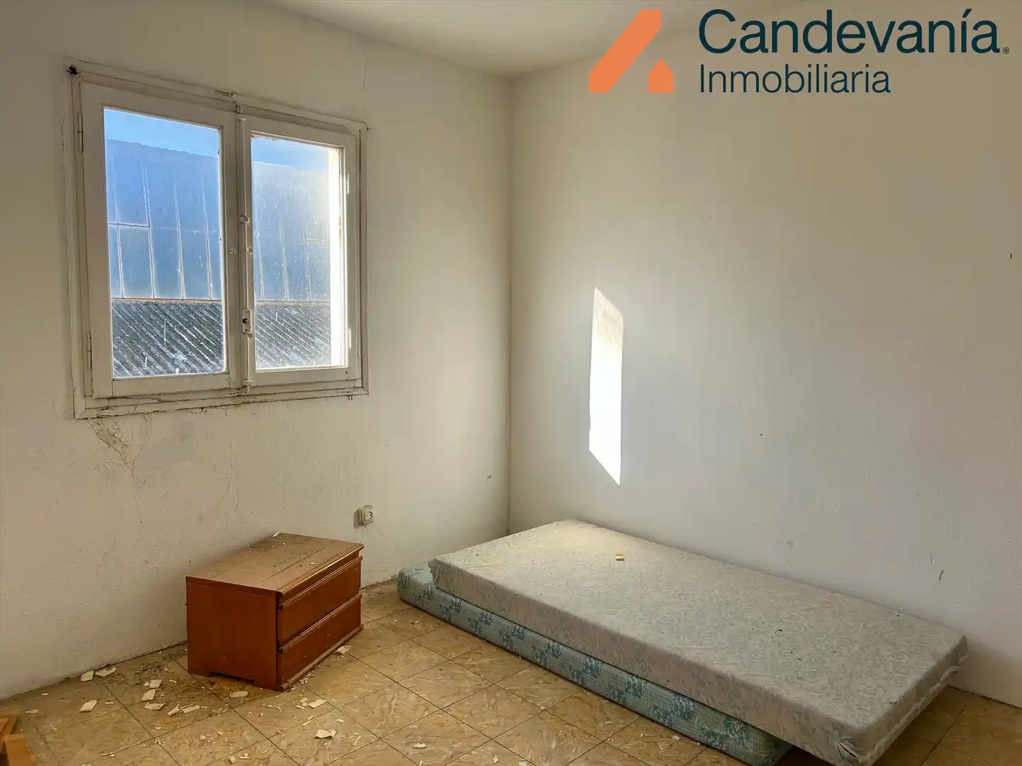 Habitación de Nave industrial en venta en Zuera