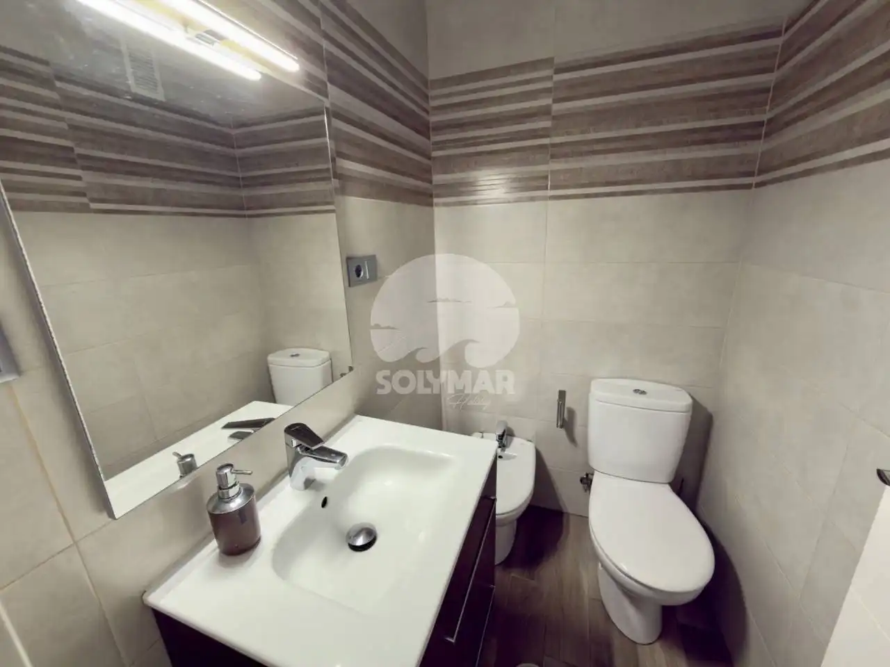 Bathroom of Flat for sale in Vélez-Málaga  with Air Conditioner, Terrace and Furnished