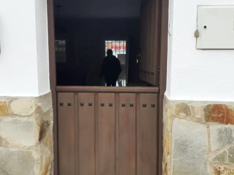 Planta baixa en venda en Zorita amb Jardí privat i Moblat