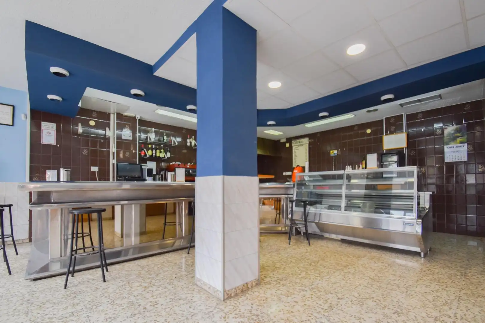 Business premises for sale in Plaza de Poeta Garcilaso de la Vega 6
