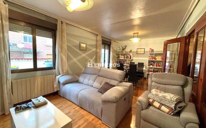 Living room of Flat for sale in  Logroño  with Heating, Parquet flooring and Terrace