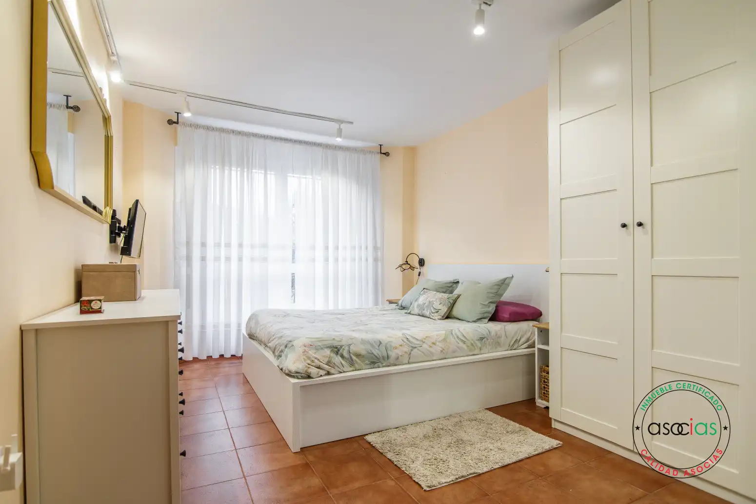 Dormitori de Casa o xalet en venda en Soto del Barco amb Calefacció, Jardí privat i Terrassa