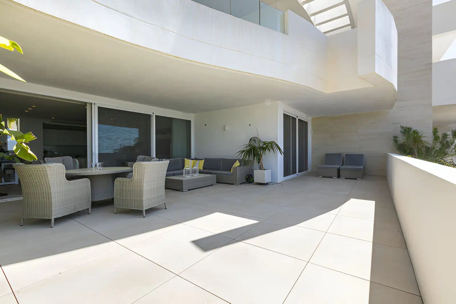 Terrace of Ground floor for sale in Marbella  with Air Conditioner, Terrace and Storage room