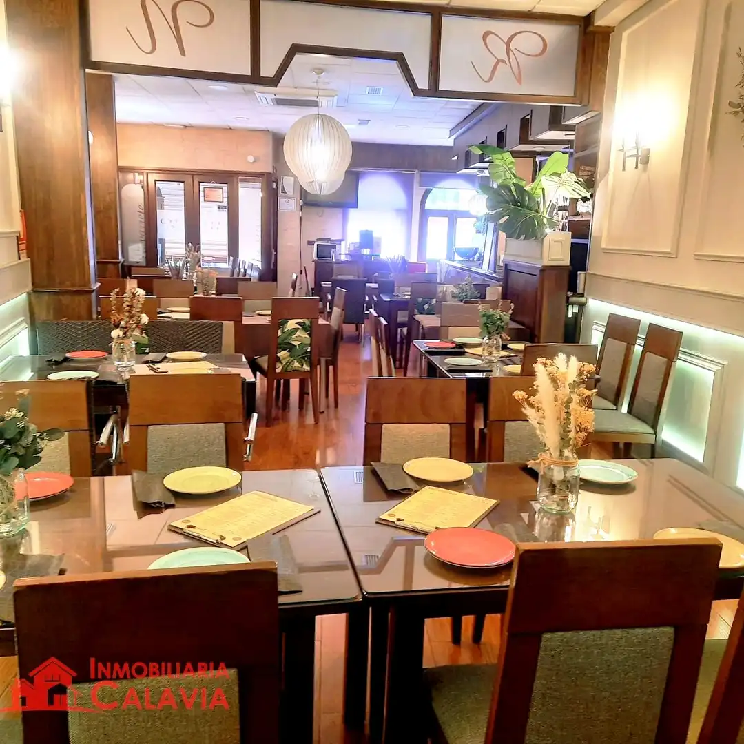 Business premises for sale in Baeza, imagen 2