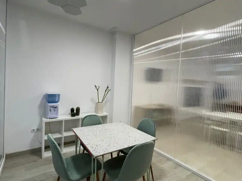 Oficina de lloguer en Badajoz amb Aire condicionat, Calefacció i Moblat