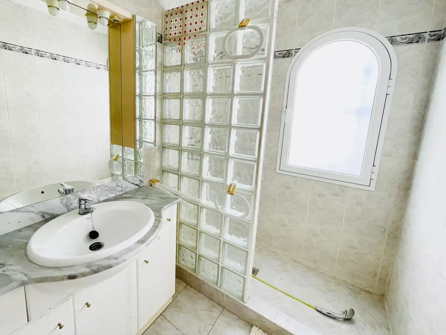 Bathroom of Apartments for sale in Torrox  with Terrace, Furnished and Community pool