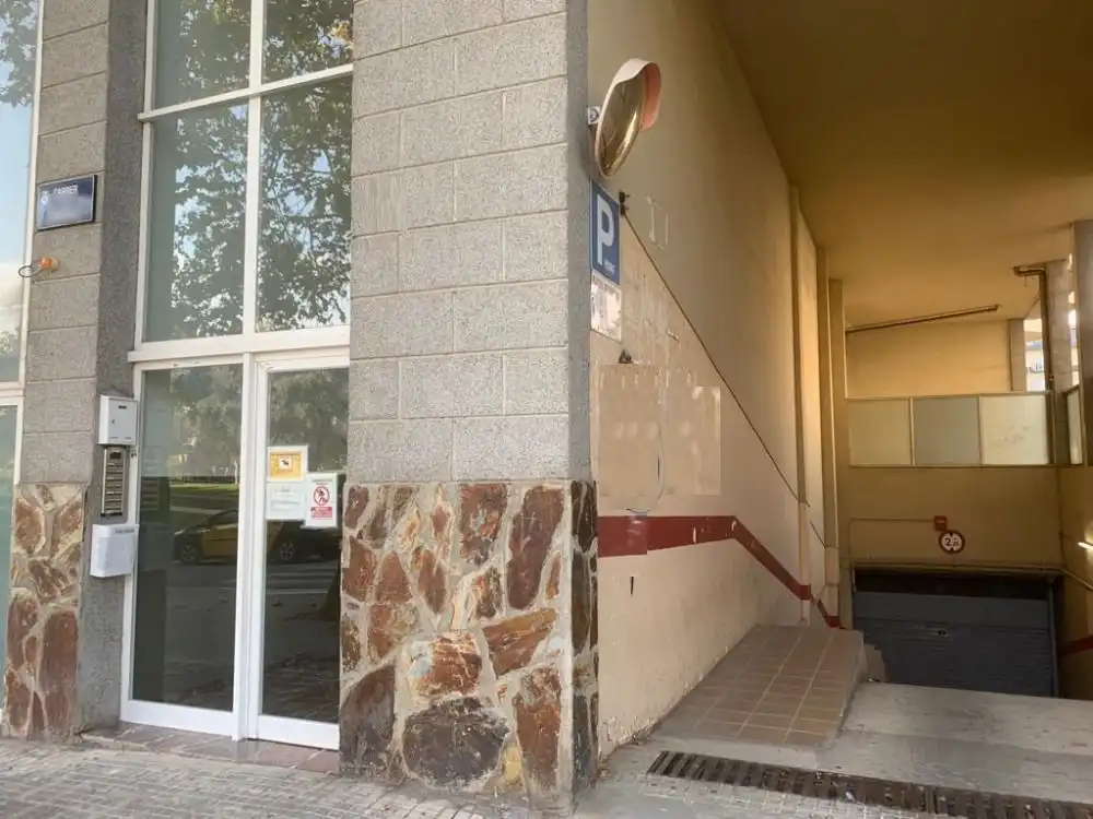 Parking à vendre à CL SICILIA