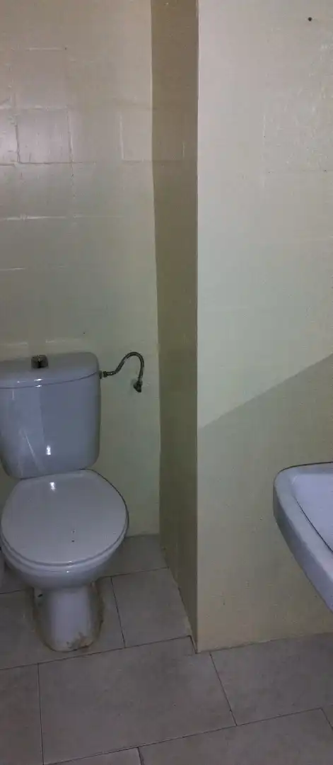 Bathroom of Commercial properties for rent in Córdoba  with Air Conditioner
