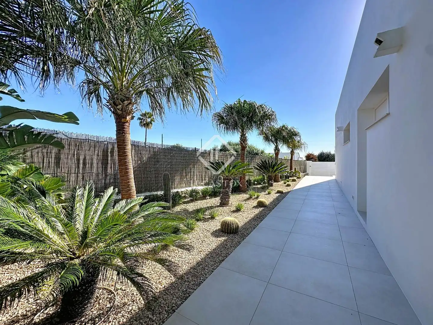 Terrassa de Casa o xalet en venda en Sant Lluís amb Aire condicionat, Calefacció i Jardí privat
