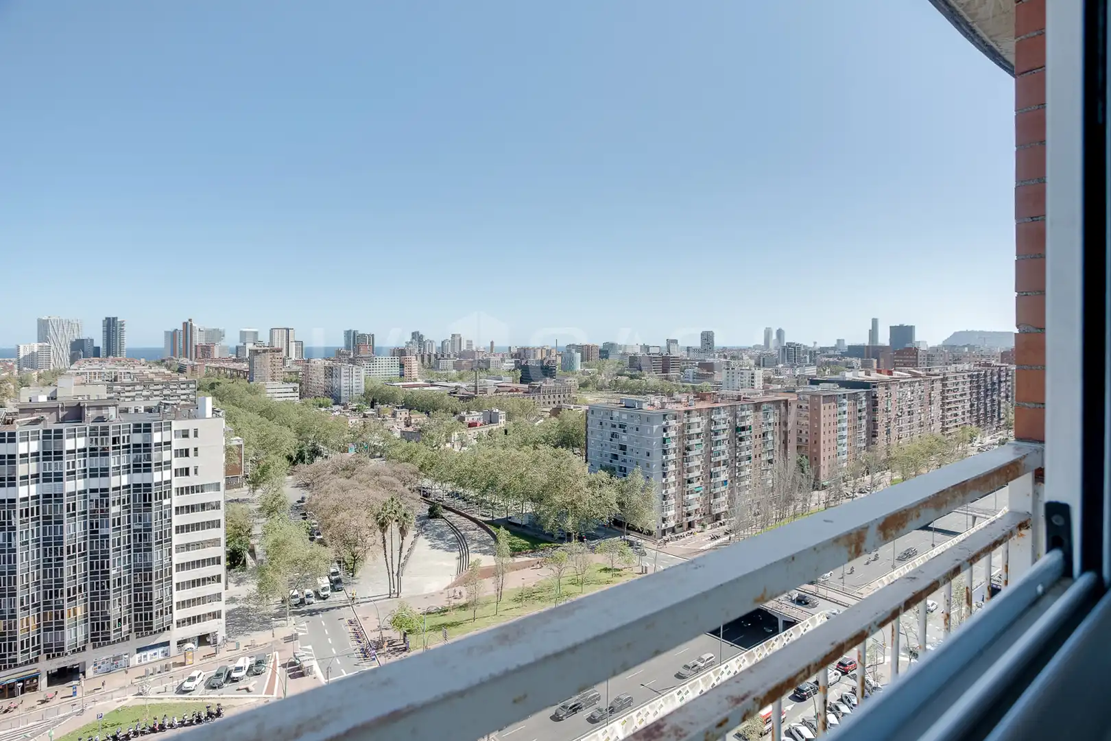 Vista exterior de Piso en venta en Barcelona con Calefacción y Balcón