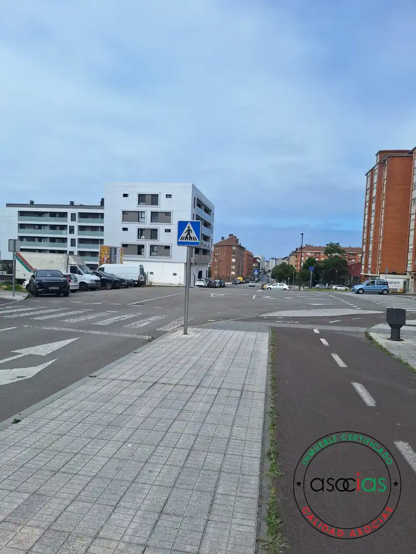Parkplatz von Garage zum Verkauf in Gijón 