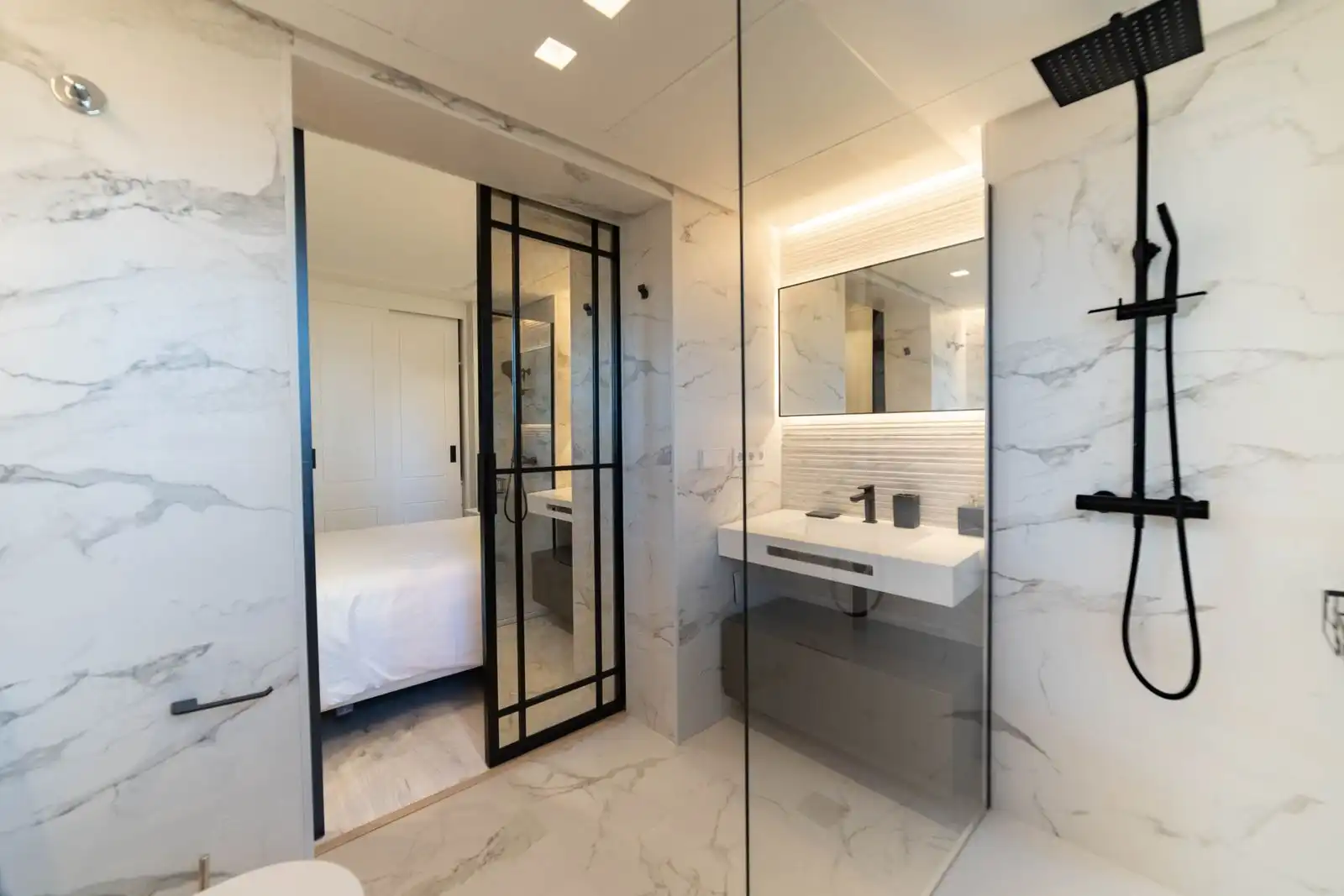 Baño de Piso en venta en Marbella con Aire acondicionado, Terraza y Trastero