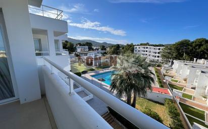 Vista exterior de Apartament en venda en Sant Josep de sa Talaia amb Aire condicionat, Jardí privat i Terrassa