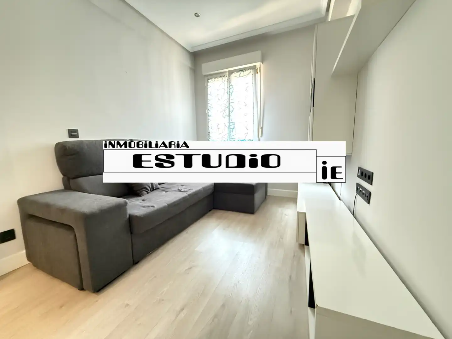 Sala de estar de Piso en venta en Bilbao  con Calefacción y Amueblado
