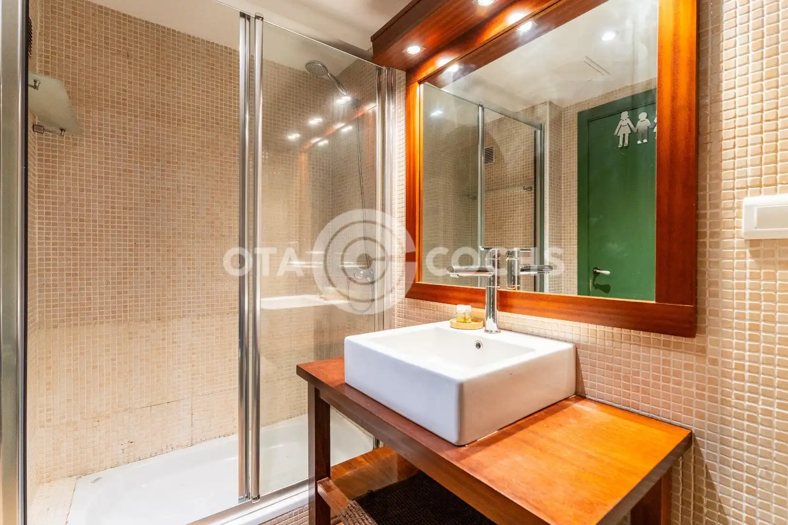 Baño de Piso en venta en Prades con Calefacción y Parquet