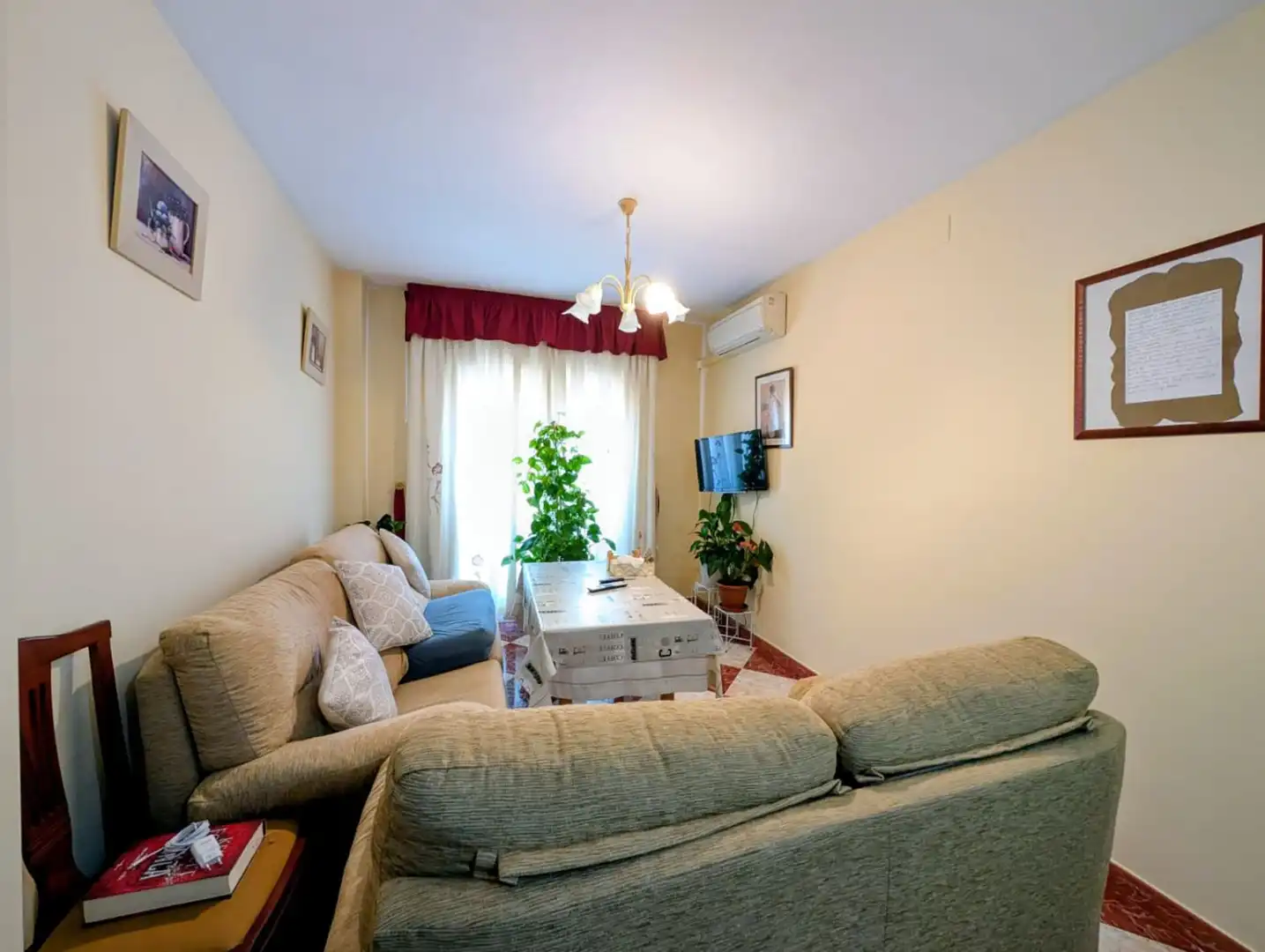 Sala d'estar de Casa o xalet en venda en Loja amb Aire condicionat, Terrassa i Traster