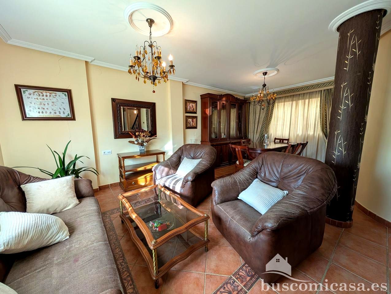 Sala d'estar de Casa o xalet en venda en Linares amb Aire condicionat, Calefacció i Jardí privat