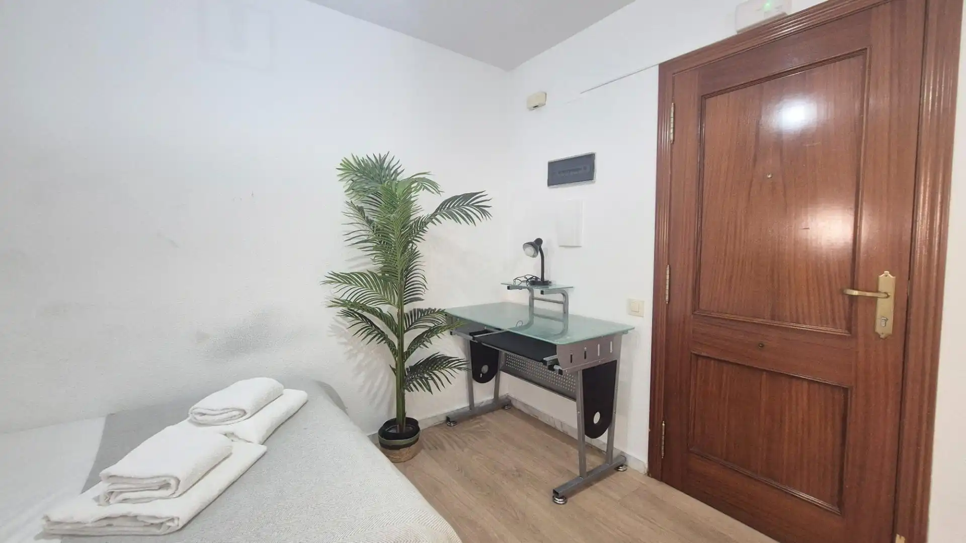 Bedroom of Study for rent in Salamanca  with Heating, Furnished and Balcony