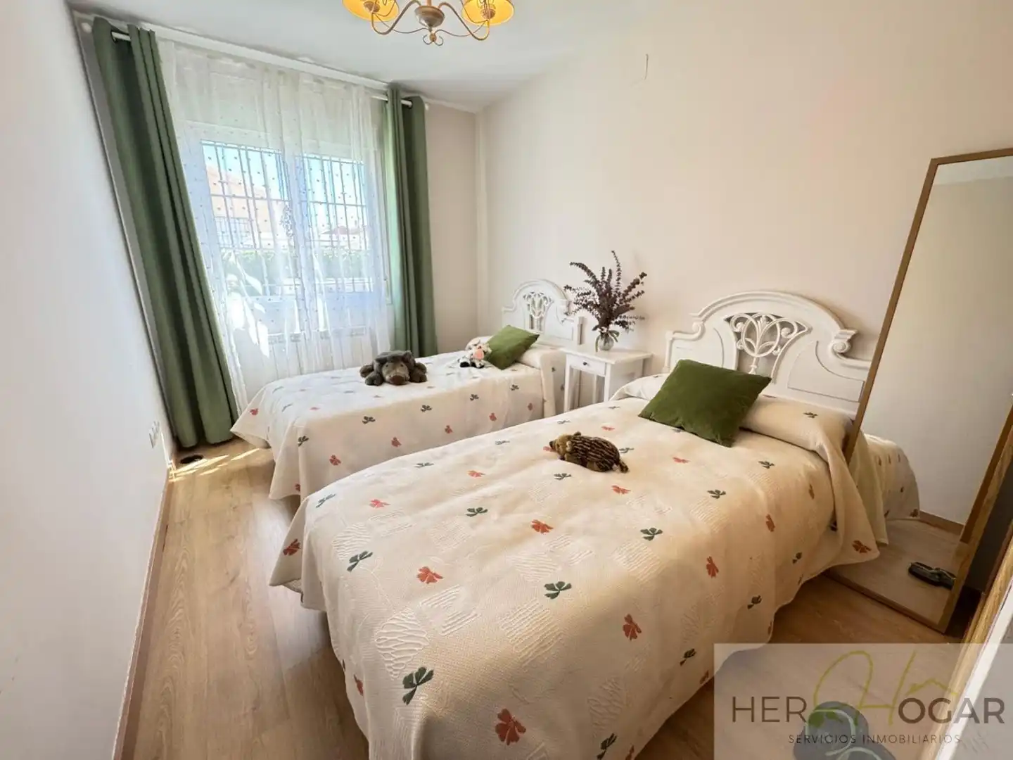 Habitación de Casa o chalet en venta en Burguillos de Toledo con Aire acondicionado, Calefacción y Jardín privado