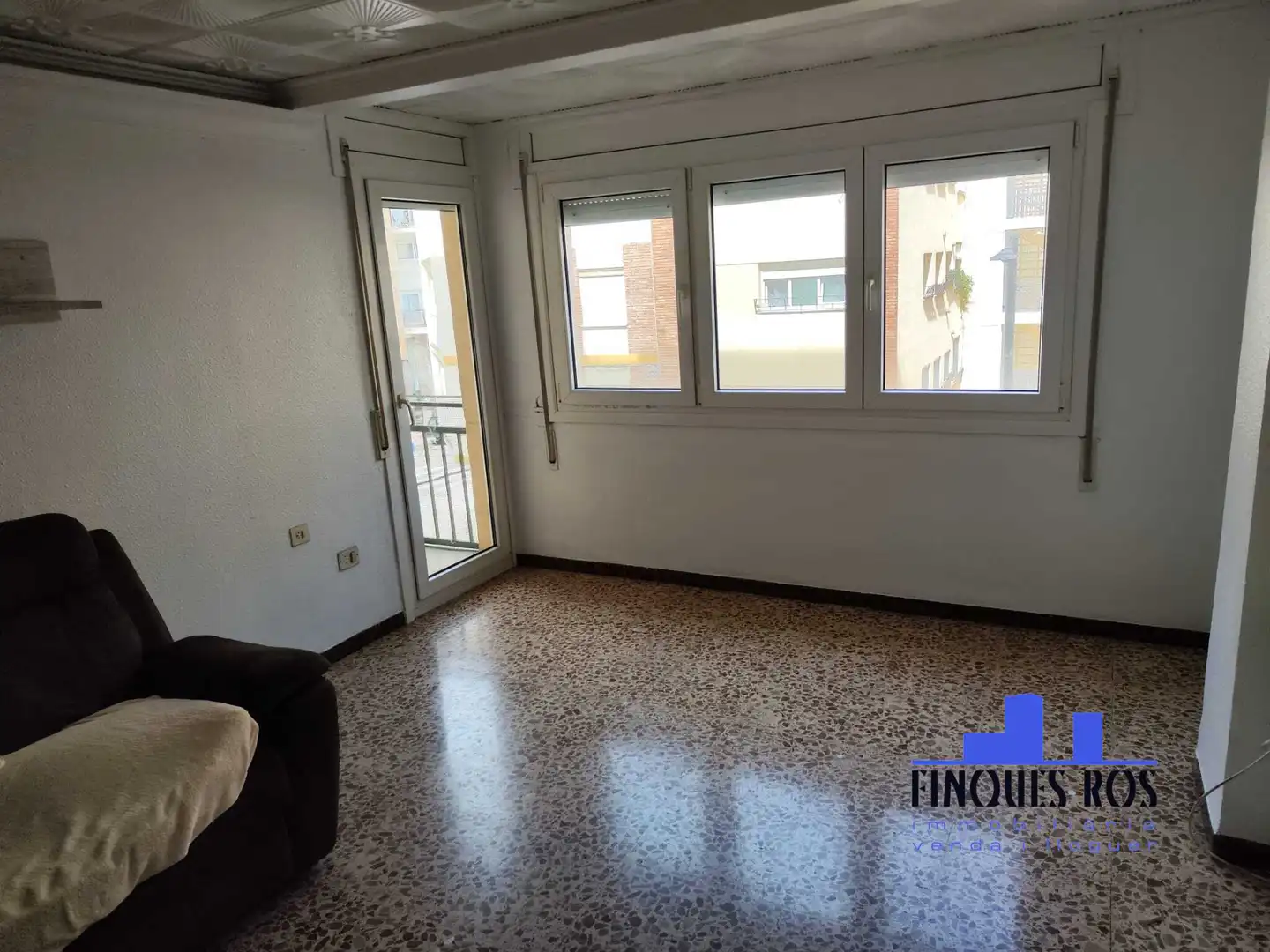 Living room of Flat for sale in Vinaròs  with Terrace, Oven and Balcony